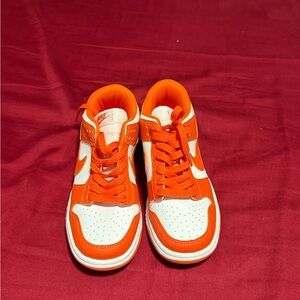 Nike Kids Low-Top Sneakers in Orange & White